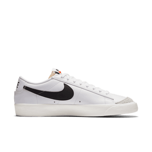 NIKE BLAZER LOW '77 ESS