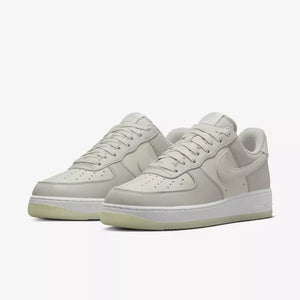NIKE AIR FORCE 1 '07 LV8